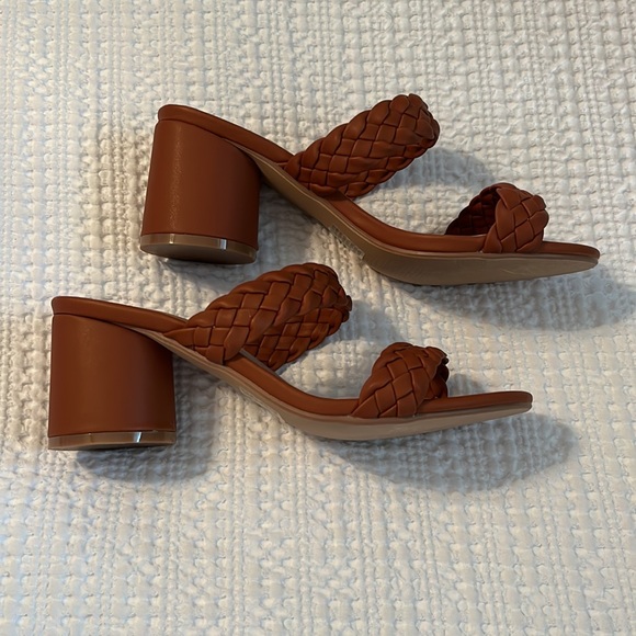 JustFab sandals - Picture 2 of 4